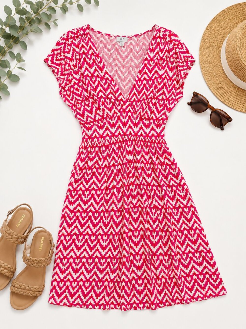 Gap Size XS Pink White Geometric Print Wrap Style Fit & Flare Dress